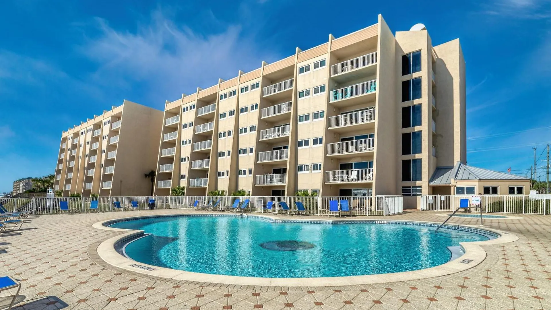 Beach House Condominiums C602 - Beachfront With Pool, Wifi, & Beach Service Destin 0*,