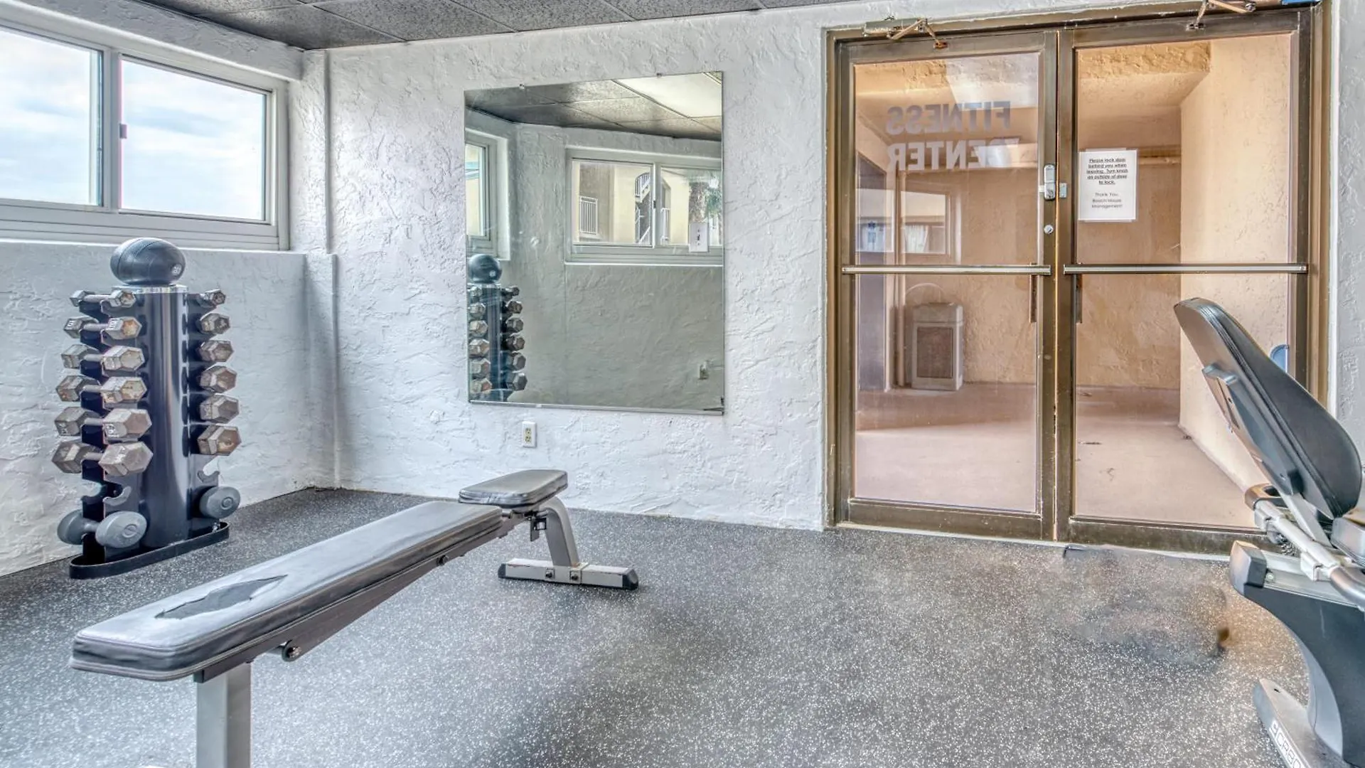 Beach House Condominiums C602 - Beachfront With Pool, Wifi, & Beach Service Destin Apartment