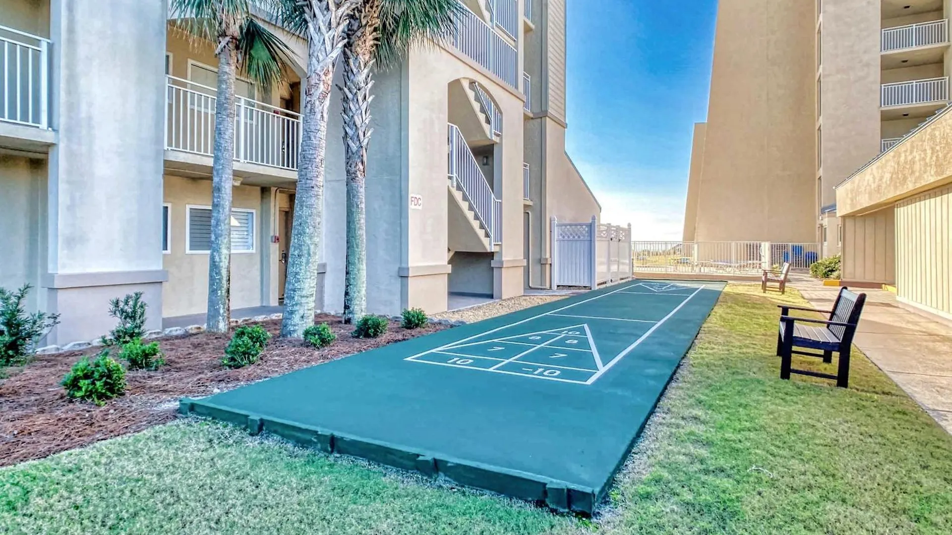 Apartment Beach House Condominiums C602 - Beachfront With Pool, Wifi, & Beach Service Destin United States