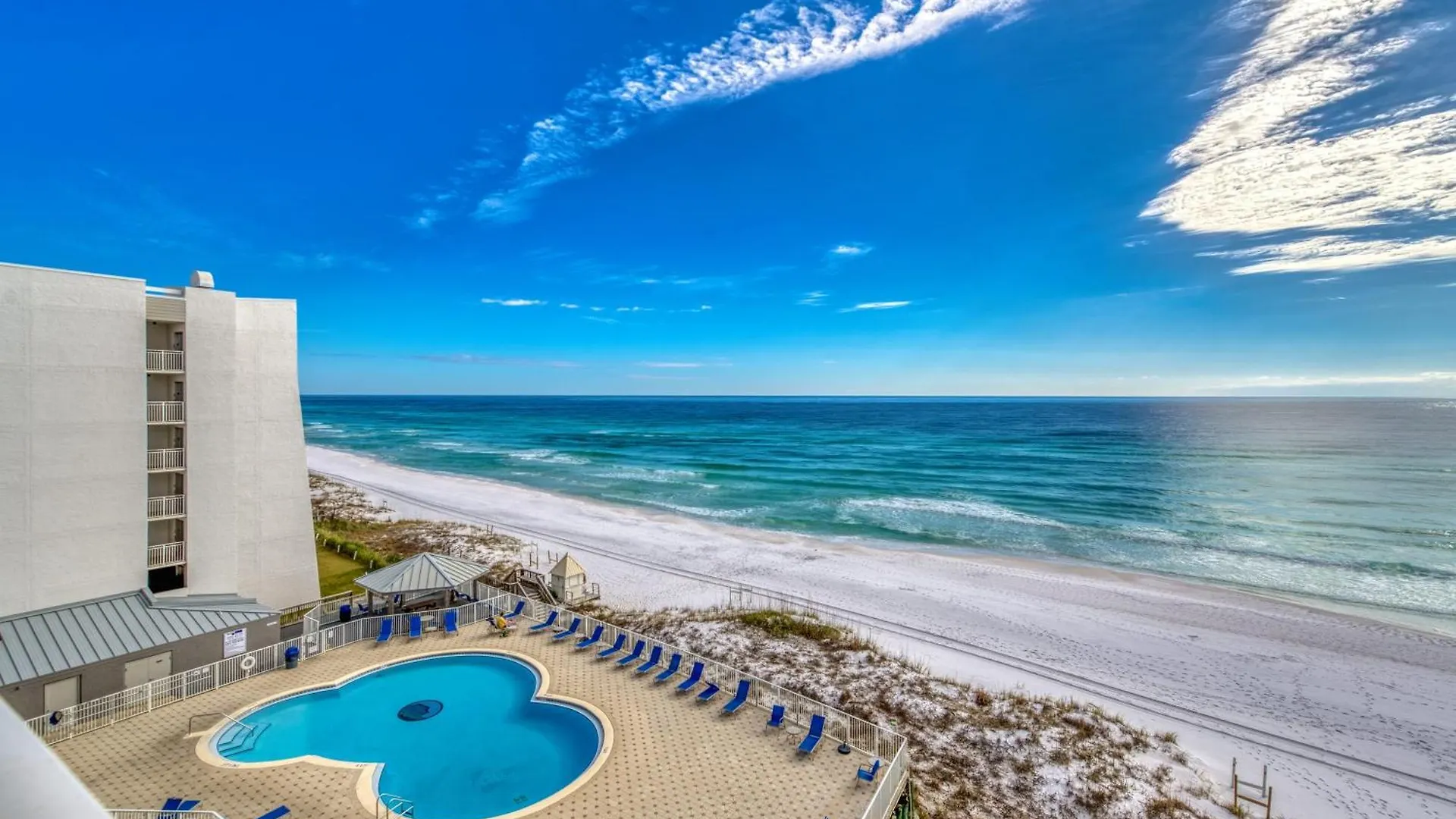 Beach House Condominiums C602 - Beachfront With Pool, Wifi, & Beach Service Destin Apartment