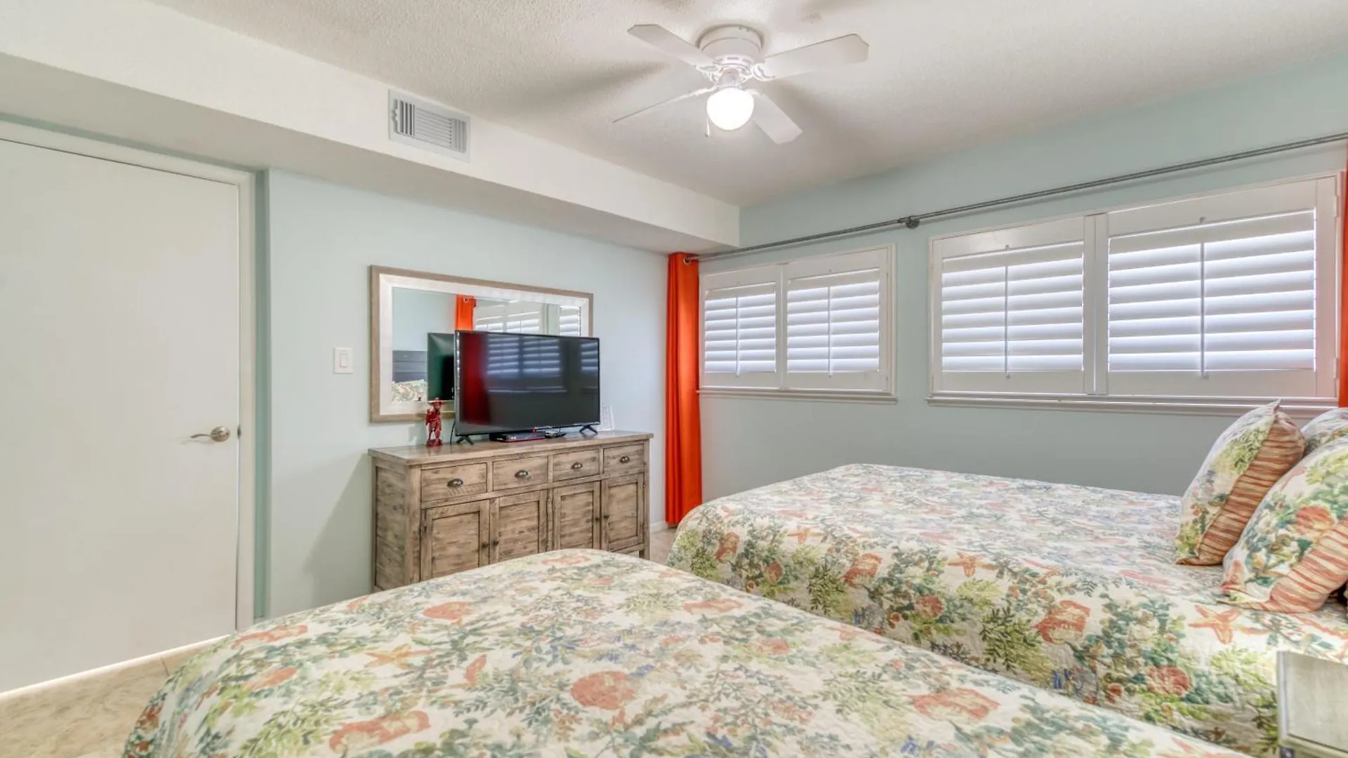Apartment Beach House Condominiums C602 - Beachfront With Pool, Wifi, & Beach Service Destin United States