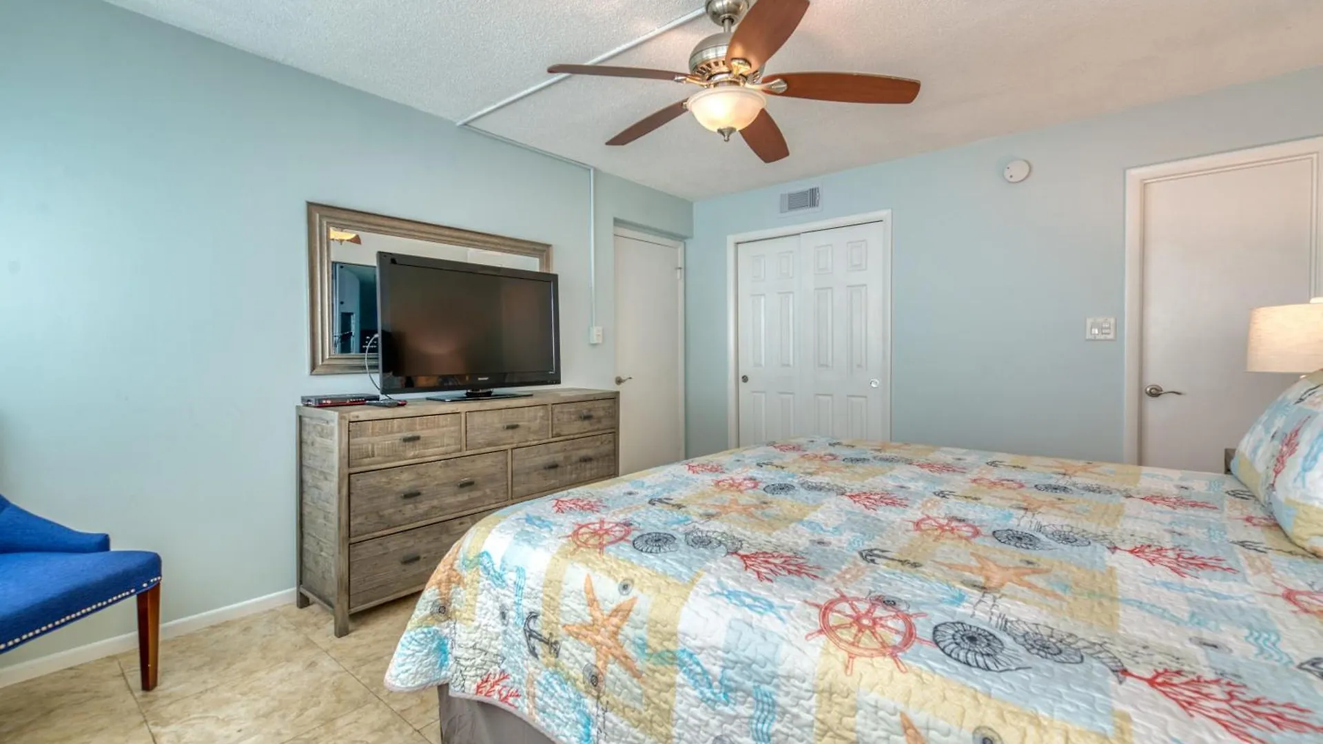 Beach House Condominiums C602 - Beachfront With Pool, Wifi, & Beach Service Destin 0*,