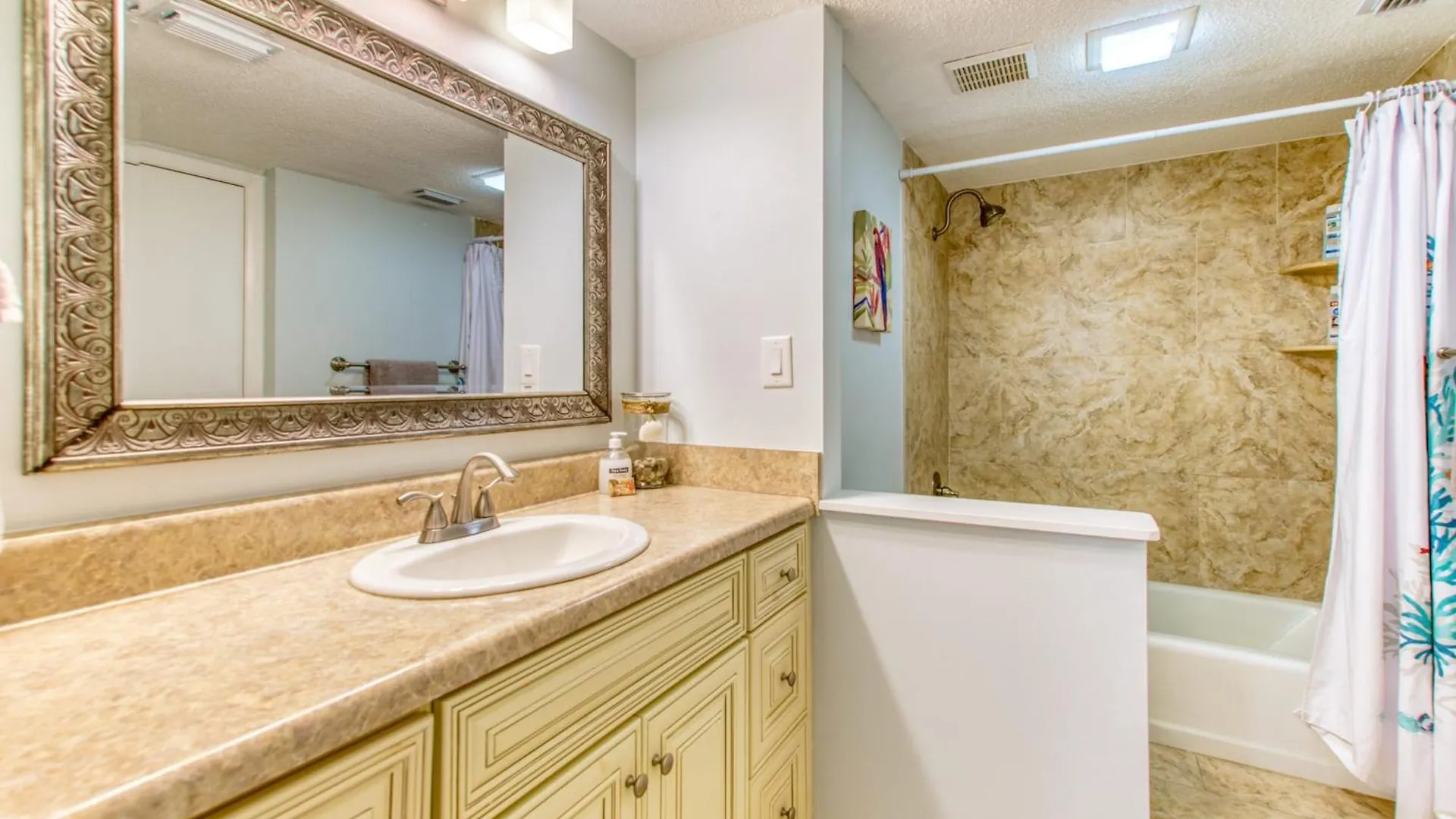Apartment Beach House Condominiums C602 - Beachfront With Pool, Wifi, & Beach Service Destin United States