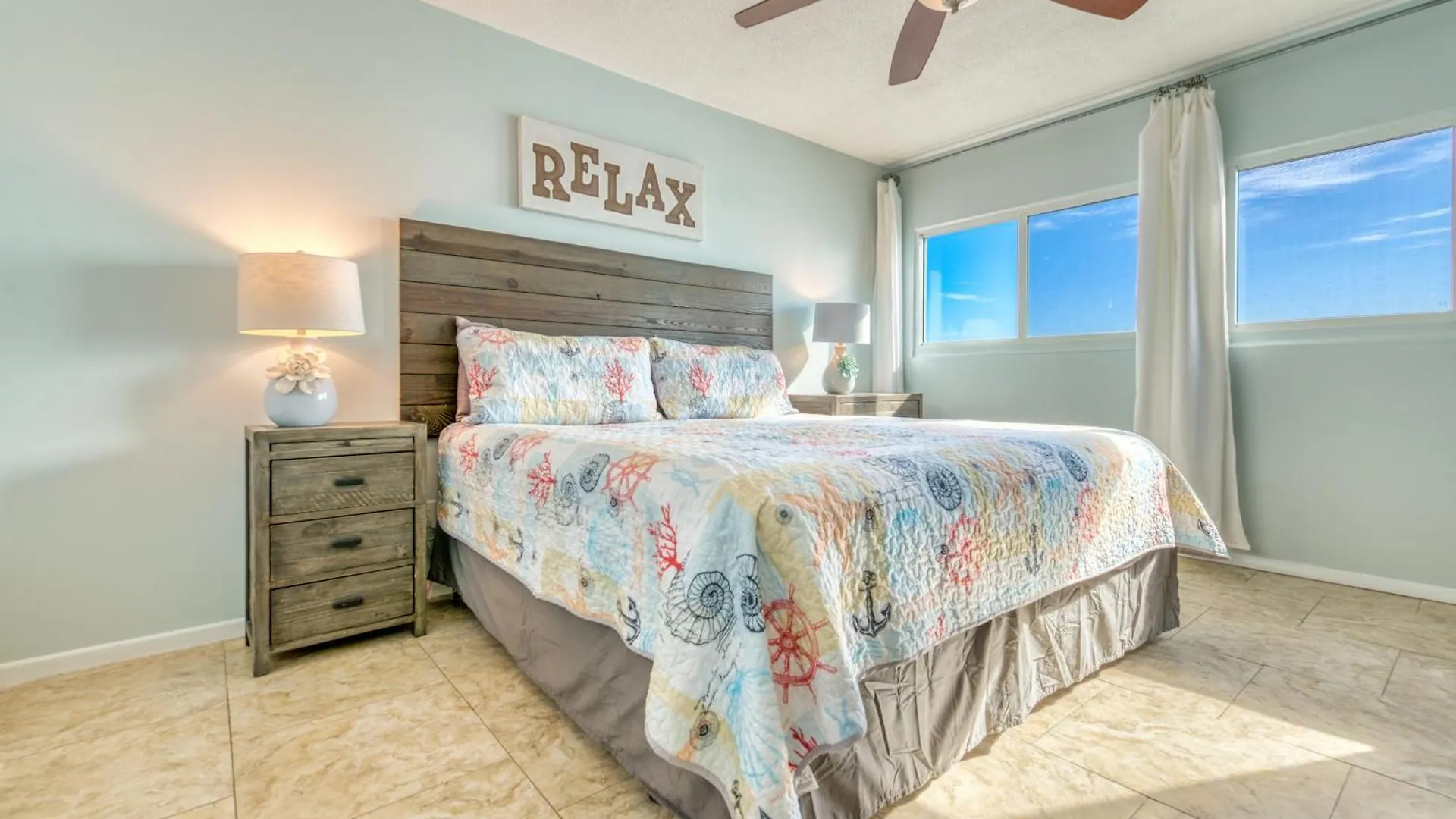 Beach House Condominiums C602 - Beachfront With Pool, Wifi, & Beach Service Destin